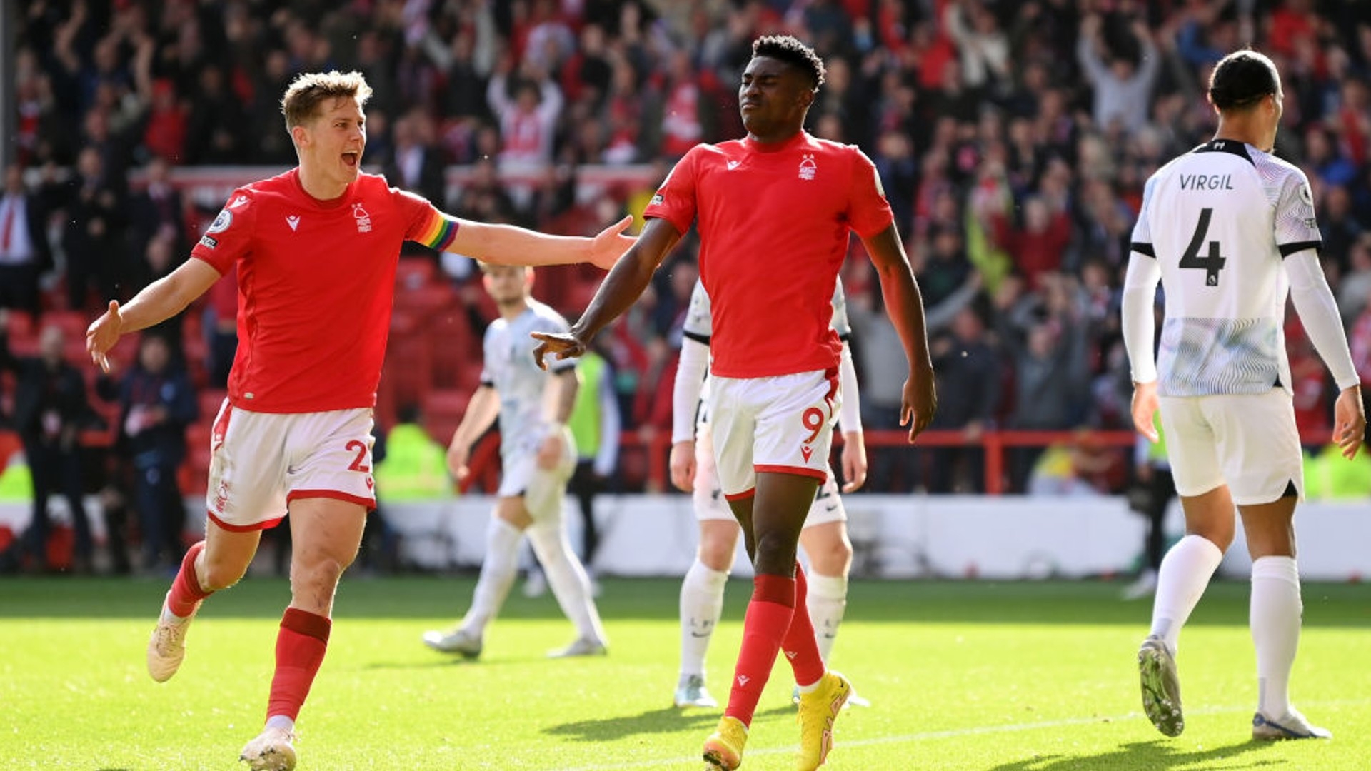 於他們高瞻 於他們高瞻